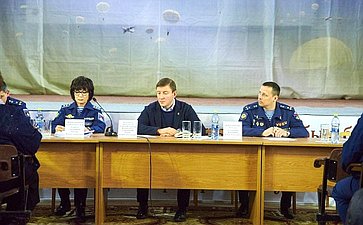 Андрей Турчак встретился с родителями и близкими бойцов, погибших при исполнении служебного долга на Северном Кавказе