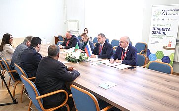 Встреча заместителя Председателя СФ Константина Косачева с заместителем Председателя Национального Народного Собрания Алжирской Народной Демократической Республики. XI Невский международный экологический конгресс