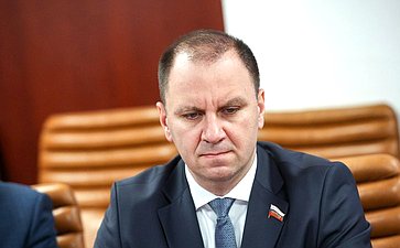 Михаил Илезов