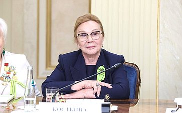 Встреча Председателя Совета Федерации Валентины Матвиенко с делегацией общества «Жители блокадного Ленинграда» Санкт-Петербурга