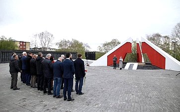 Церемония возложения цветов и венков состоялась в Парке Победы Петропавловска-Камчатского