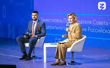 И. Святенко: Общение с молодежью способствует поиску инновационных решений для развития регионов страны