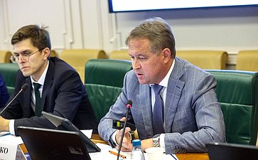 Круглый стол Комитета Совета Федерации по экономической политике «О перспективах обновления инфраструктуры и подвижного состава городского электрического транспорта в субъектах Российской Федерации»
