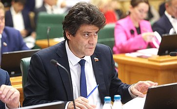 Александр Высокинский