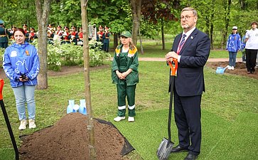 Церемония высадки деревьев в рамках проведения международной эколого-патриотической акции «Сад памяти», приуроченной к году Защитника Отечества