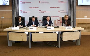 Инна Святенко приняла участие в заседании «круглого стола» на тему «Импортозамещение медицинского оборудования. Коммуникация рынка, заказчик-поставщик»