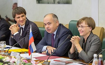 И. Умаханов на Втором Российско-Корейском форуме