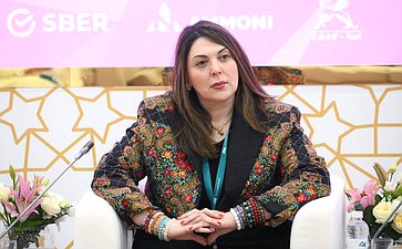 Сессия «Бизнес-диалог женщин Россия – Исламский мир». XVI Международный экономический форум «Россия – Исламский мир: KazanForum» (фото Международная медиагруппа «Россия сегодня»)