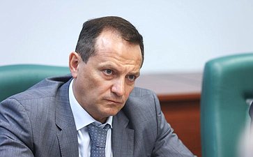 Совещание Комитета СФ по федеративному устройству, региональной политике, МСУ и делам Севера «Совершенствование системы саморегулирования в строительной отрасли»