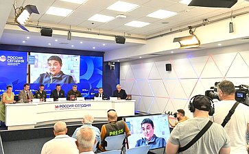 Владимир Джабаров и Наталья Никонорова приняли участие в пресс-конференции, посвященной расследованию военных преступлений киевского режима в Курской области и Донецкой Народной Республике