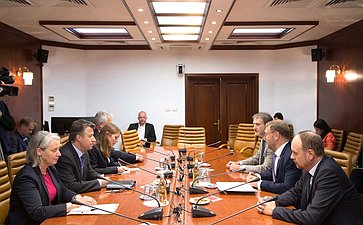 Встреча К. Косачева с Чрезвычайным и Полномочным Послом ФРГ в России Гезой Андреасом фон Гейром