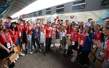 Фарит Мухаметшин встретил участников культурно-просветительского проекта «Поезд Памяти» в Самаре
