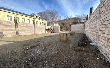 Анатолий Артамонов совершил рабочую поездку в Кавминводы и посетил строительные площадки социальных объектов Кисловодска