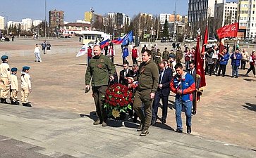 Виктор Шептий принял участие в автопробеге в честь Дня Победы в Екатеринбурге