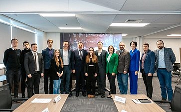 Андрей Епишин в рамках работы в регионе провел проектную сессию «Физика возможностей»