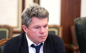 Григорий Карасин провел встречу с постоянным членом делегации Европарламента в Комитете парламентского сотрудничества Россия – ЕС, евродепутатом от Люксембурга Фернаном Картрайзером