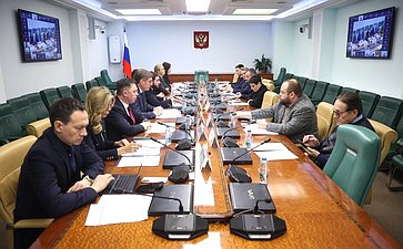 Круглый стол Комитета Совета Федерации по экономической политике совместно с Комитетом Совета Федерации по социальной политике «О совершенствовании условий ведения предпринимательской деятельности в Российской Федерации»