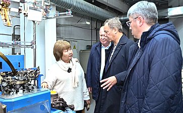 Сенаторы посетили Байкальский текстильный комбинат и ряд производителей продукции из шерсти