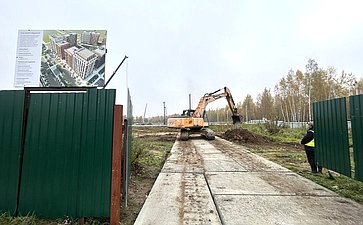 Сенаторы осмотрели площадки, отведенные под реализацию проектов комплексного развития территории и Церковь Иоанна Предтечи в Толчкове