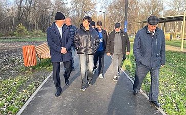 Александр Брыксин проинспектировал в Курске завершение работ по строительству спортплощадки