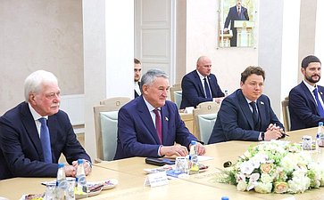 Встреча сенаторов с Председателем Совета Республики Национального собрания Беларуси Натальей Кочановой (фото: Пресс-служба Совета Республики Национального собрания Беларуси)