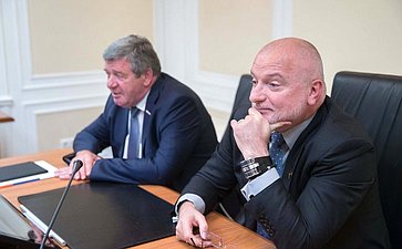 Встреча Андрея Клишаса и Валерия Семенова с футболистами клуба «Тотем»