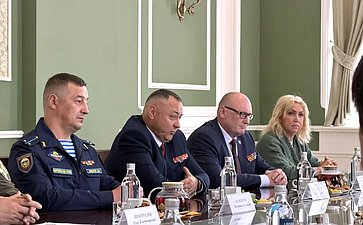 Светлана Кириллова встретилась с участниками программы «Герои44»