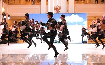 Выступление в Совете Федерации Государственного Академического заслуженного ансамбля танца Дагестана «Лезгинка»