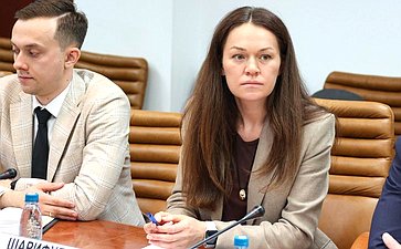 Совещание Комитета Совета Федерации по федеративному устройству, региональной политике, МСУ и делам Севера на тему «Совершенствование преференциальных режимов ДФО и Арктики для развития транспортно-логистической отрасли»