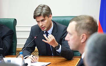Расширенное заседание Комитета Совета Федерации по экономической политике (в рамках Дней Саратовской области в Совете Федерации)