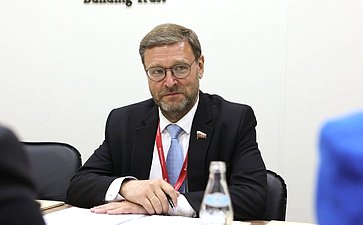 К. Косачев провел ряд двусторонних встреч «на полях» XXIV Петербургского международного экономического форума