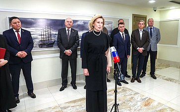 Открытие в Совете Федерации выставки ««Наследие Палеха» 90 лет художественного пути»