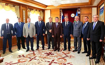 В рамках выездного заседания члены Комитета СФ по обороне и безопасности провели встречу с руководством Республики Саха (Якутия)