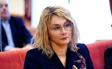 Наталия Косихина приняла участие в совещании, посвящённом мерам стабилизации экономики, реализующимся в регионе