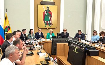 Игорь Мурог вручил Благодарность Председателя Совета Федерации депутату Рязанской городской Думы