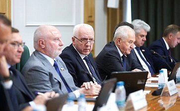 Совместное заседание Комитета Совета Федерации по конституционному законодательству и государственному строительству и Комитета Совета Федерации по обороне и безопасности