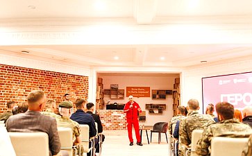 Александр Вайнберг провел встречу с участниками программы «Герои. Нижегородская область»