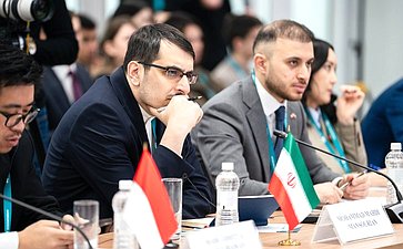 Григорий Карасин выступил на сессии IX Форума молодых дипломатов стран ОИС. Мероприятие проходит в рамках XVI Международного экономического форума «Россия – Исламский мир: KazanForum» в Казани