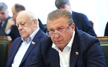 Александр Ярошук