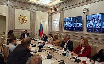 Сергей Михайлов провел рабочее совещание по научному и кадровому обеспечению комплексного развития шерстяной отрасли