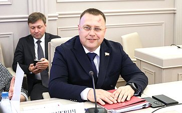 Игорь Кастюкевич