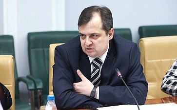 Совещание «Роль налоговых льгот в стимулировании научно-технологического развития РФ и повышении результативности научных исследований: эффективная мера государственной поддержки научной и инновационной деятельности или инструмент налоговой оптимизации»