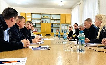 Игорь Кастюкевич в рамках региональной недели посетил Генический строительный колледж и колледж сервиса и обслуживания