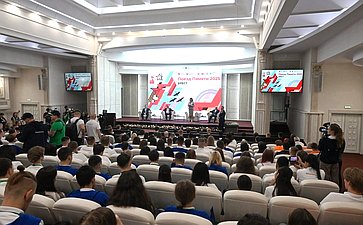 Диалоговая площадка участников проекта «Поезд Памяти» с председателем Совета Республики Нацсобрания Республики Беларусь Натальей Кочановой и заместителем Председателя СФ, председателем российского оргкомитета проекта Константином Косачевым