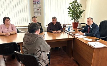 Игорь Мурог в рамках региональной недели провел прием граждан в Милославском округе