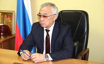 Баир Жамсуев провел прием граждан в Агинском