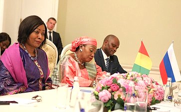 Встреча В. Матвиенко с супругой Президента Гвинейской Республики, главой Фонда защиты материнского и детского здоровья Джене Кабой Конде
