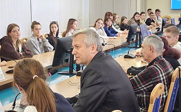 Ольга Бас в ходе поездки в регион приняла участие в круглом столе на тему «Формирование исторической памяти как основы патриотического воспитания личности»
