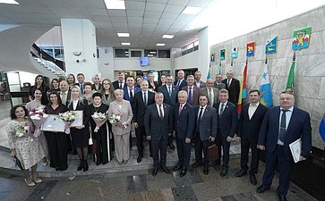 Валерий Пономарев поздравил депутатов и жителей региона с Днем камчатского парламентаризма