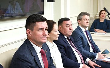 Совместное заседание Комитета СФ по конституционному законодательству и государственному строительству, Комитета СФ по обороне и безопасности и Комитета СФ по федеративному устройству, региональной политике, МСУ и делам Севера